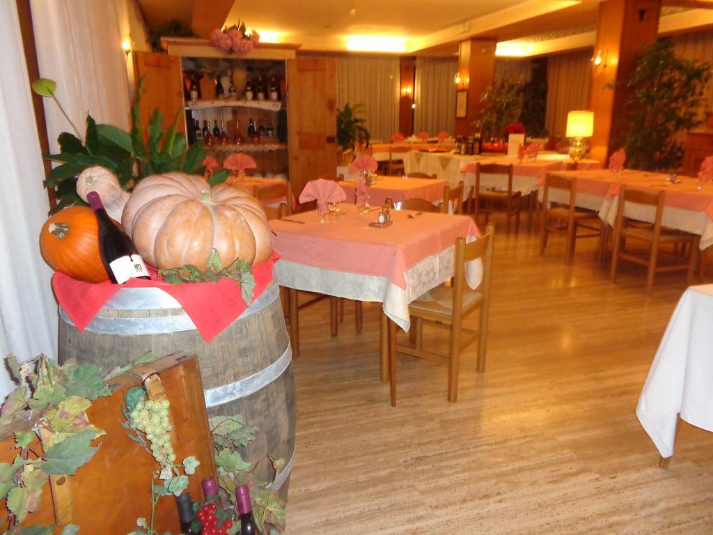 Albergo Ristorante Cima I Pra' Ponte nellʼAlpi Dış mekan fotoğraf
